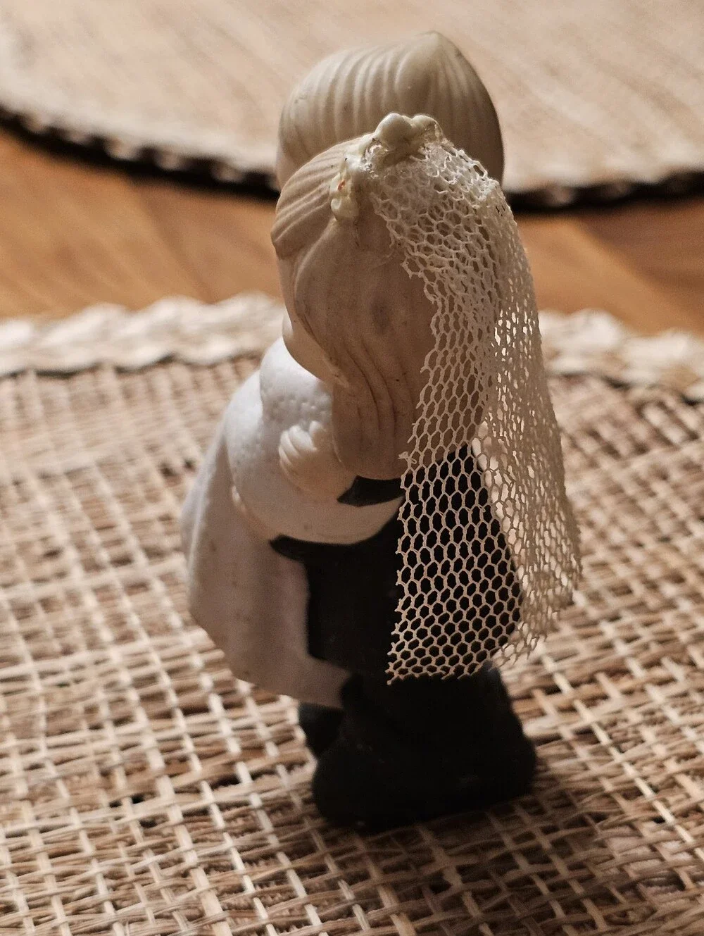 Vintage Lefton Bride & Groom Cake Topper / Figurine